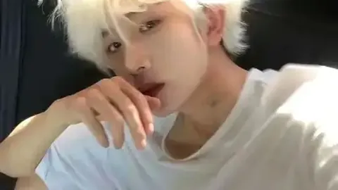 林诗栋发球威力十足。